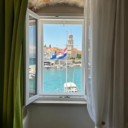 Castel Nonna Franka * Sutivan