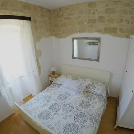 Apartment Castel Nonna Franka Sutivan