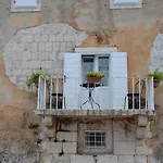 Castel Nonna Franka * 수티반