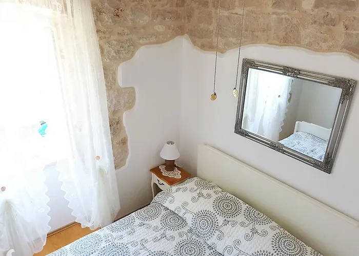 Castel Nonna Franka דירה סוטיבאן